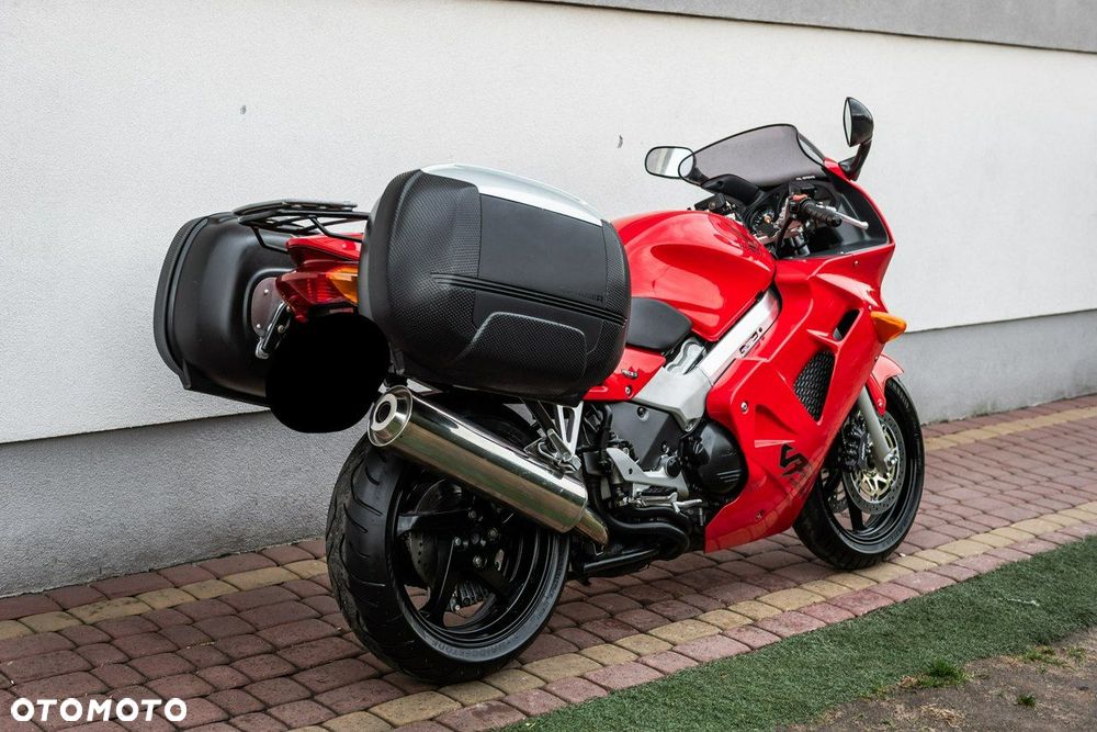 Honda VFR - 4