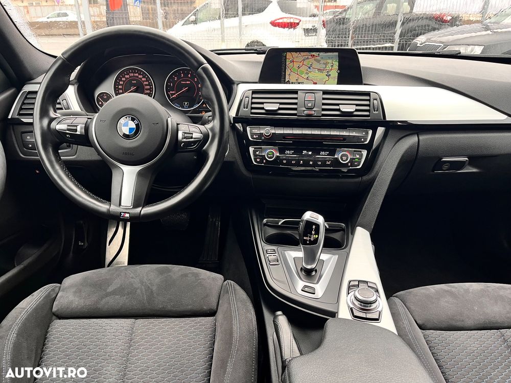 BMW Seria 3 330e iPerformance M Sport - 14