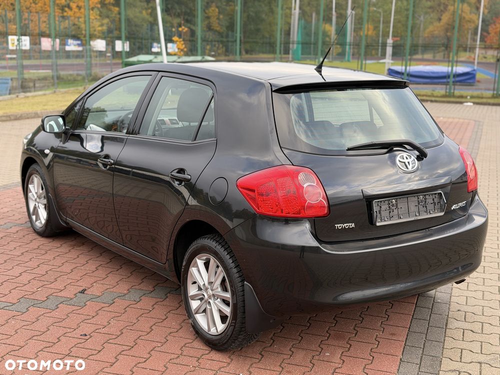 Toyota Auris - 5
