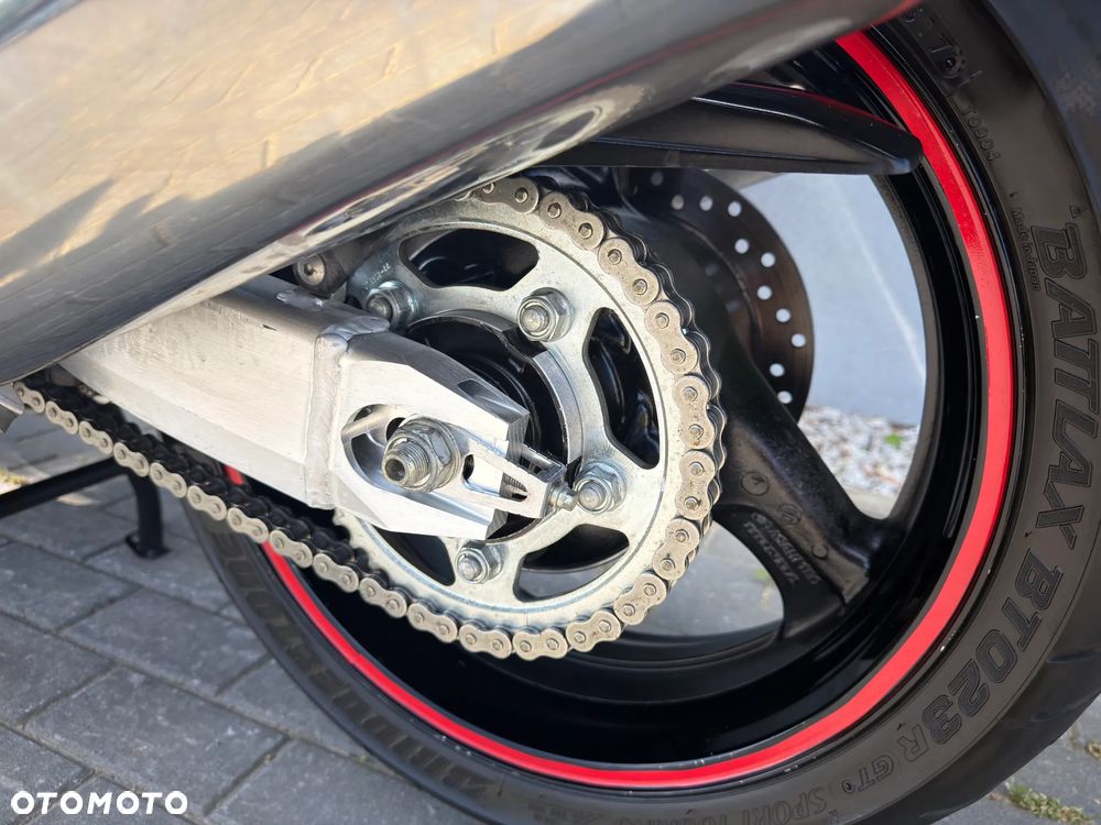 Honda CBR - 36