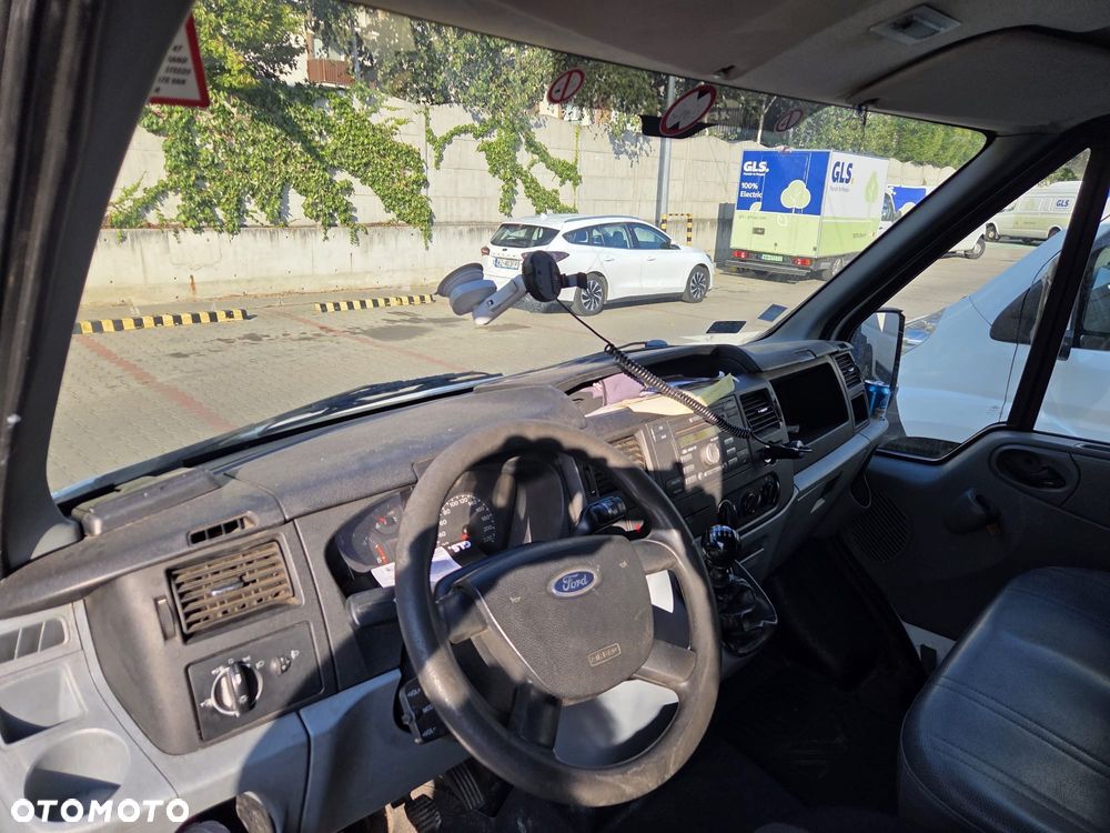 Ford Transit - 8