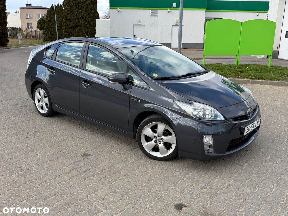 Toyota Prius 1.8 HSD Prestige - 1