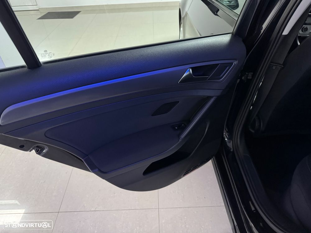 VW Golf 1.6 TDi Best Edition DSG - 37