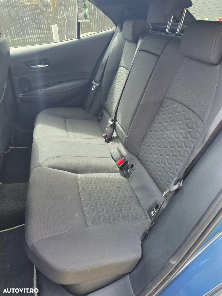 Toyota Corolla 1.8 Business Edition - 15