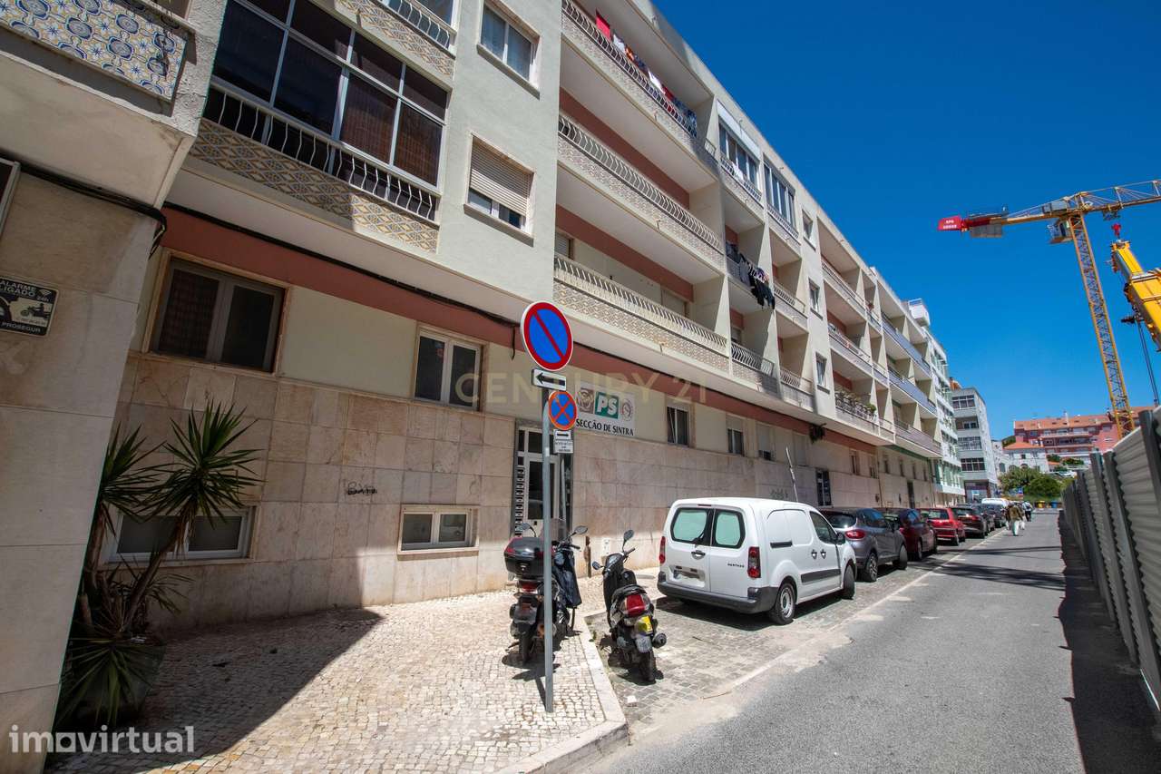 Apartamento T2 Renovado com Amplo Quintal em Sintra - Grande imagem: 3/19