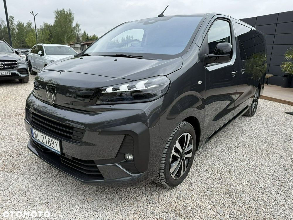 Peugeot Traveller - 1