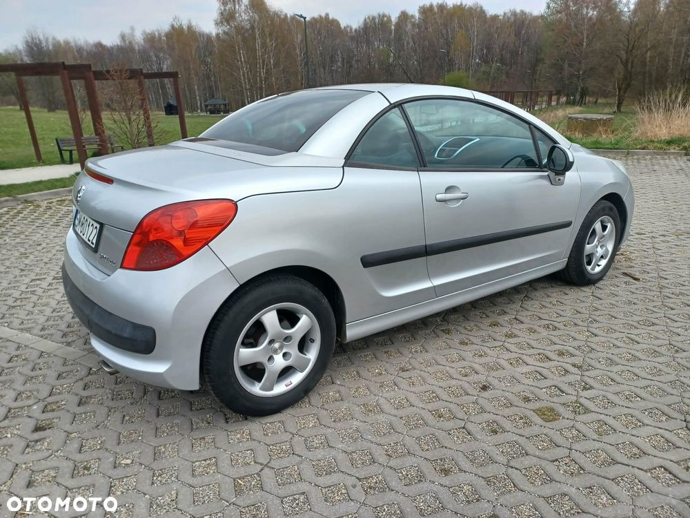 Peugeot 207 CC 120 VTi Active - 17