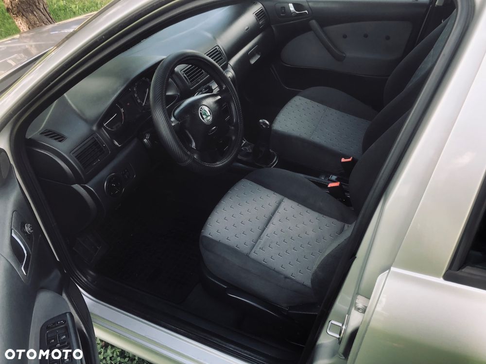 Skoda Octavia 1.9 TDI Ambiente - 9