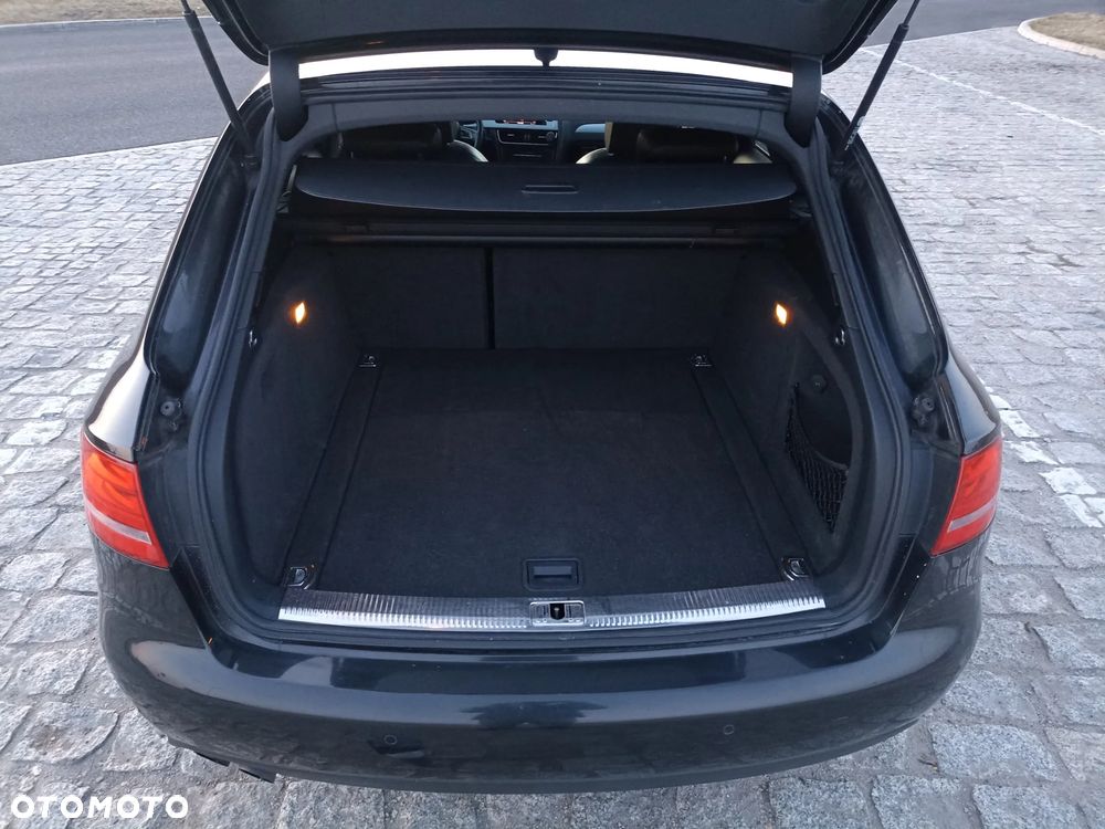 Audi A4 Avant 2.0 TDI - 26