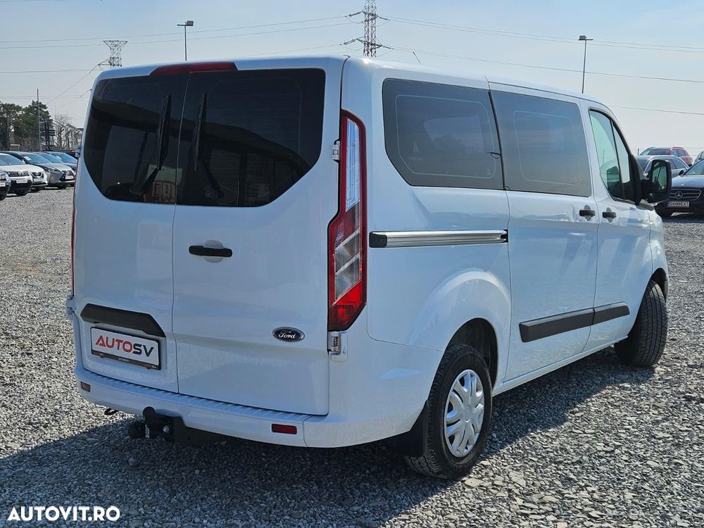 Ford Tourneo Custom - 4
