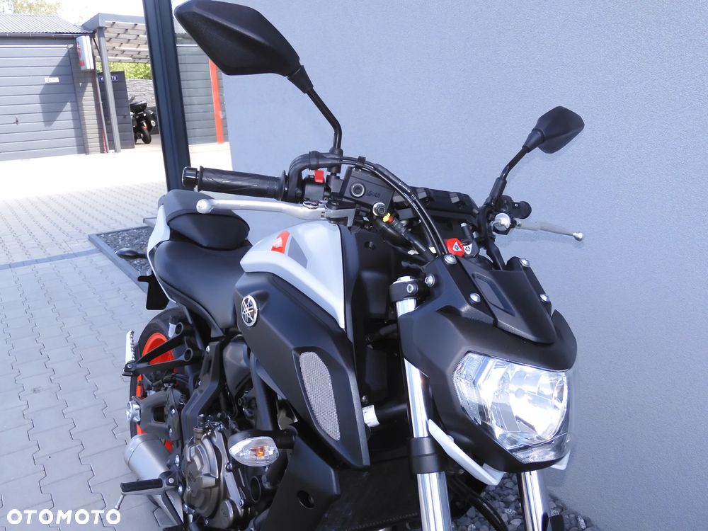 Yamaha MT - 3