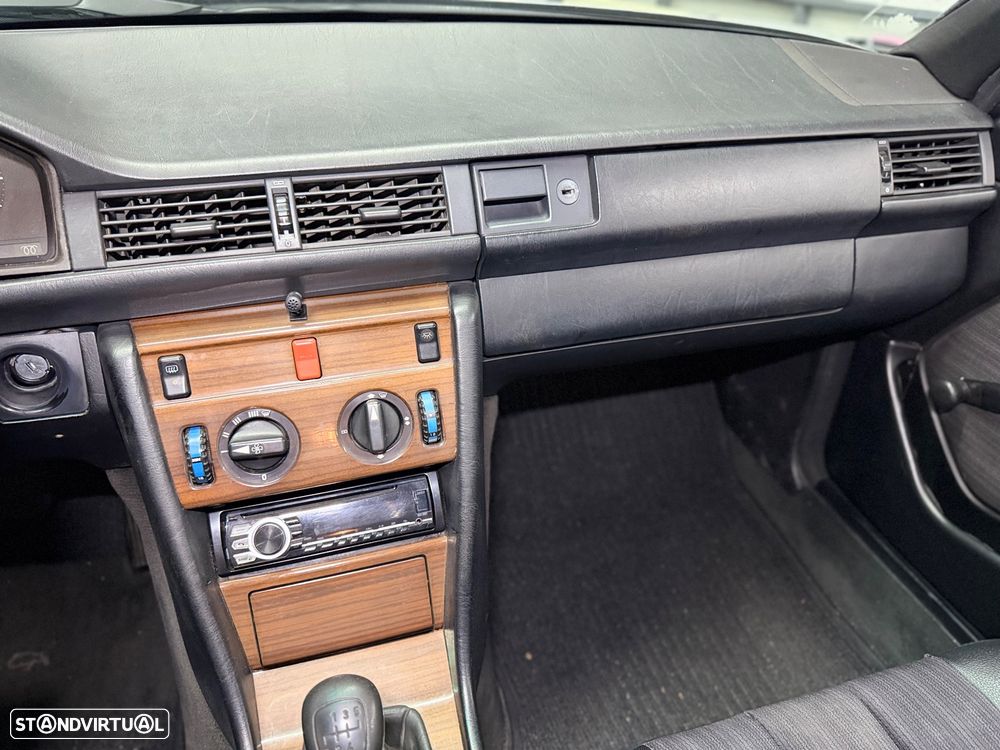 Mercedes-Benz W124 (1984-1997) 200 D - 19