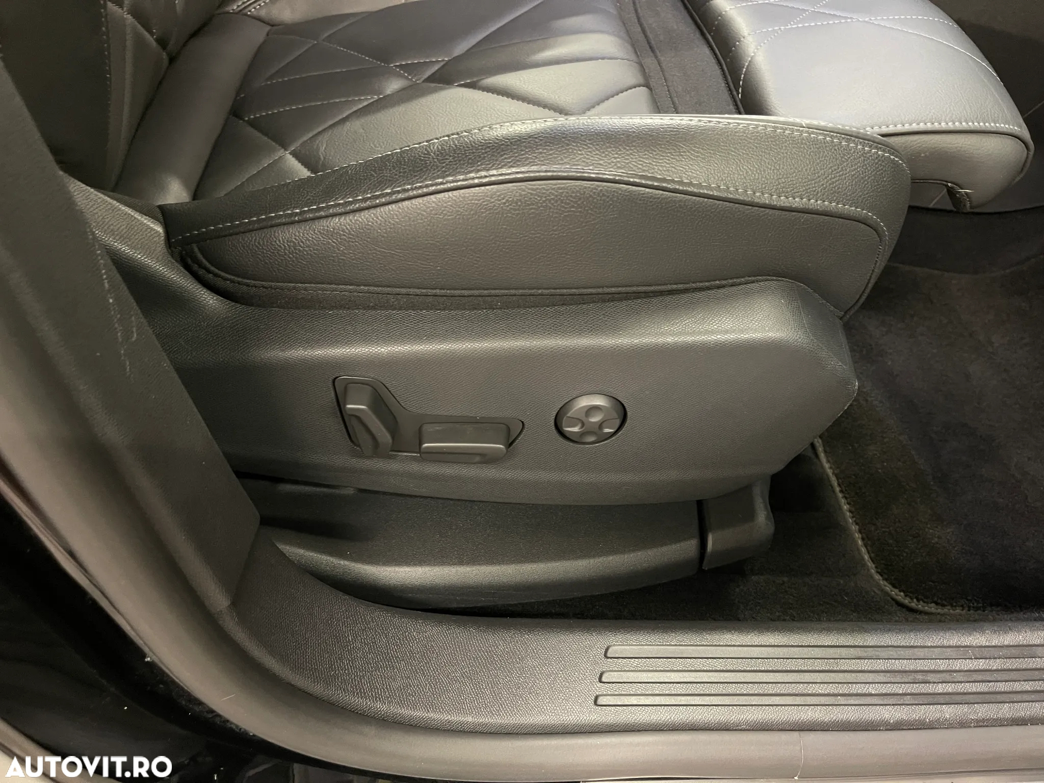 DS Automobiles DS 7 Crossback - 30