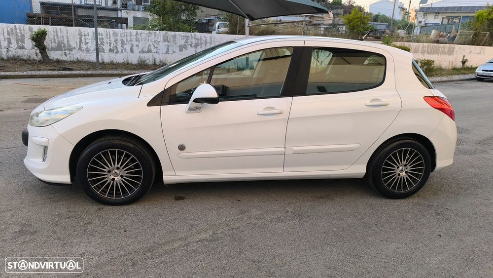Peugeot 308 1.6 HDi Envy CVM6 - 37