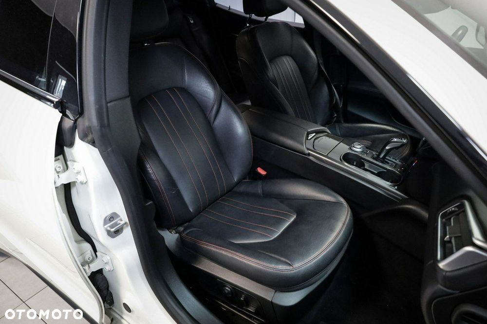 Maserati Ghibli - 20
