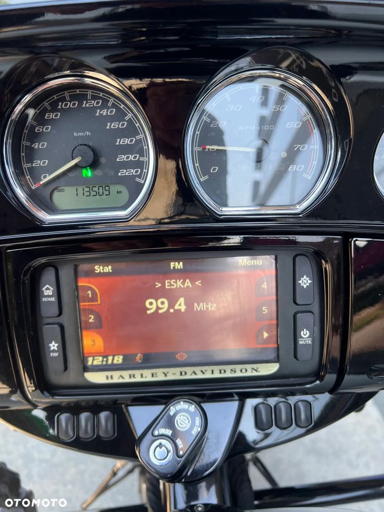 Harley-Davidson Touring Street Glide - 4