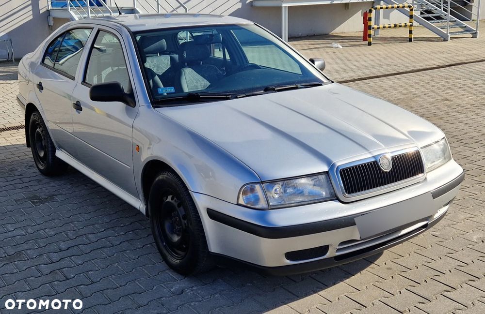 Skoda Octavia 1.6 LX - 6
