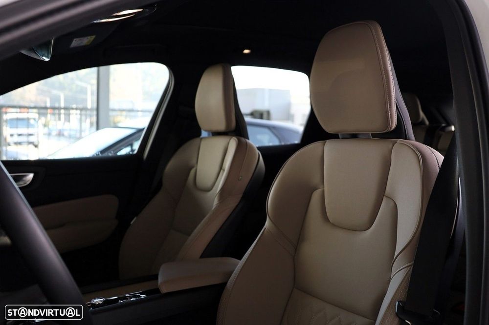 Volvo XC 60 2.0 T6 PHEV Plus Dark - 9