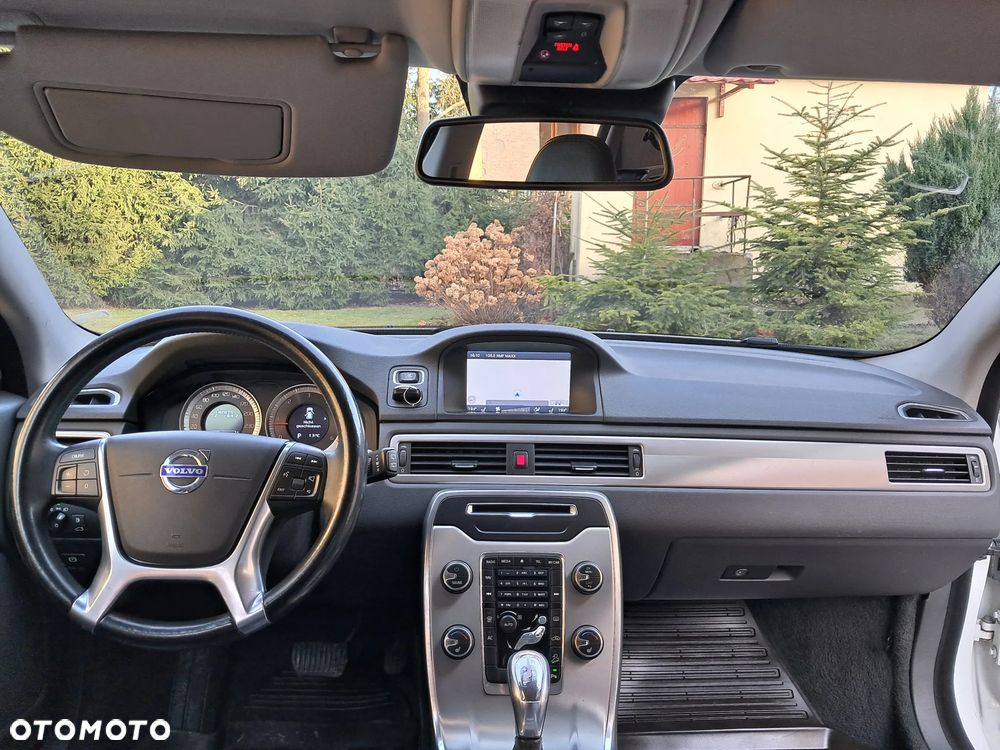Volvo XC 70 2.4D Momentum - 17