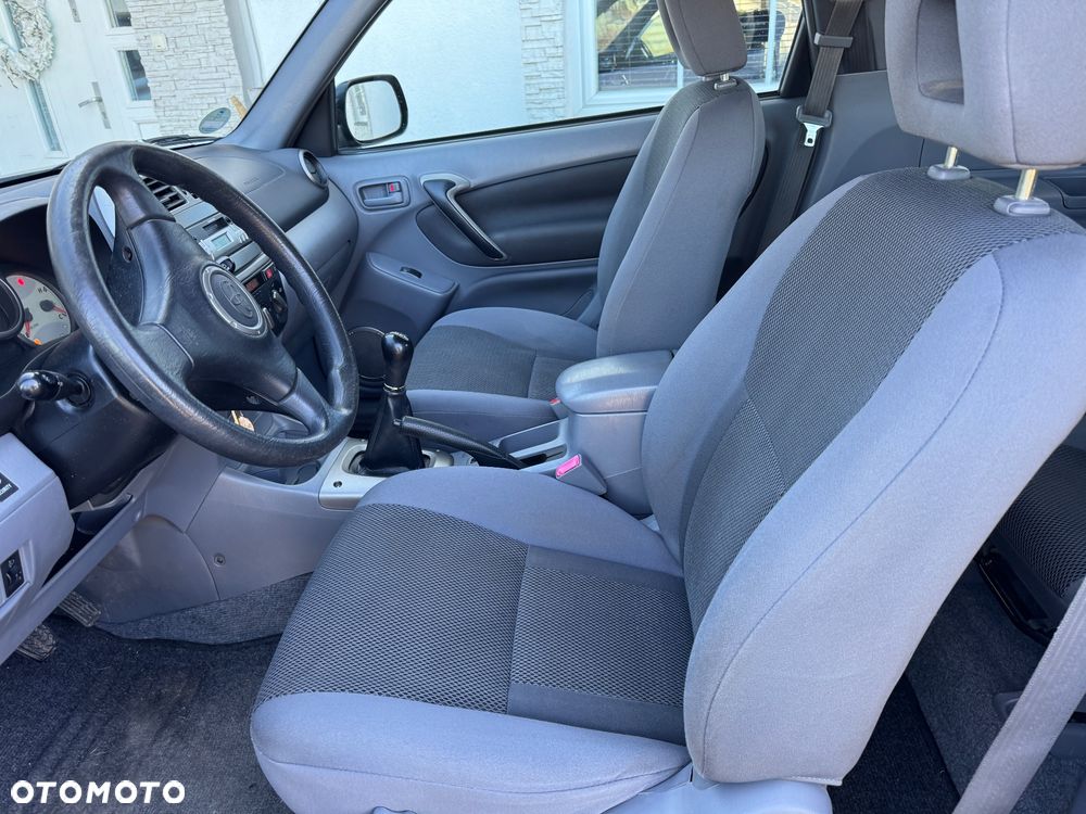 Toyota RAV4 - 7