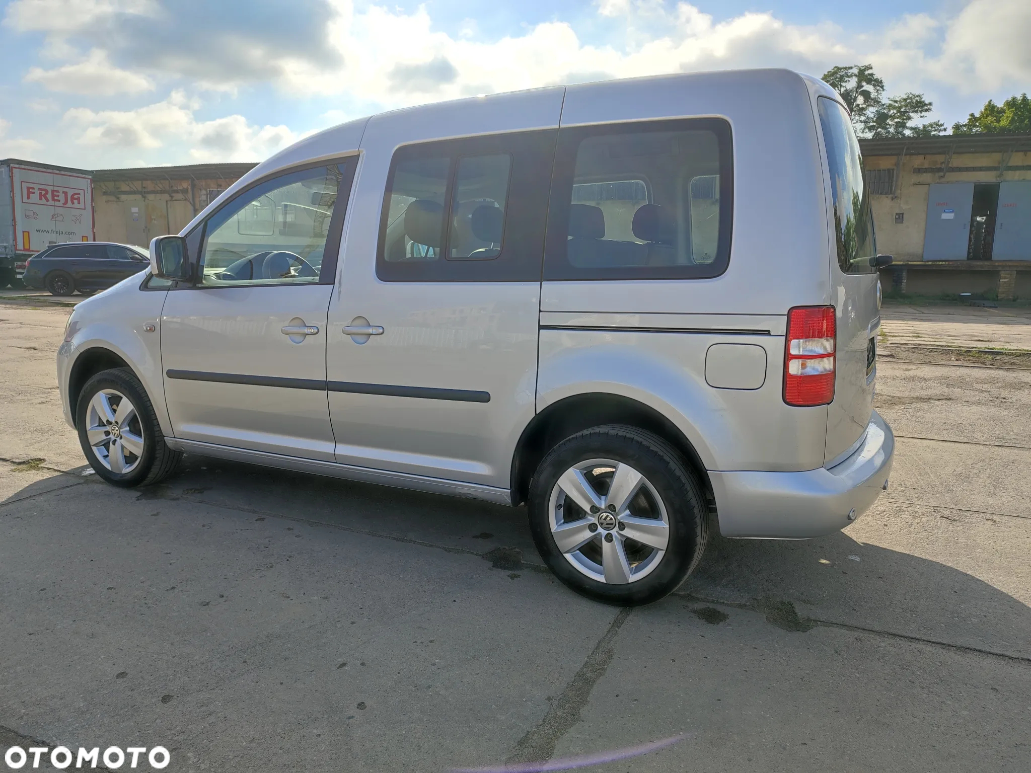 Volkswagen Caddy 1.6 TDI Comfortline Edition - 5