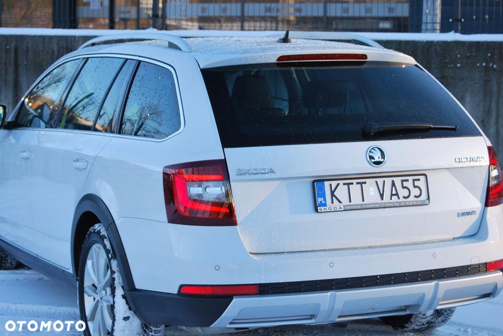 Skoda Octavia 1.8 TSI 4x4 DSG Scout - 12