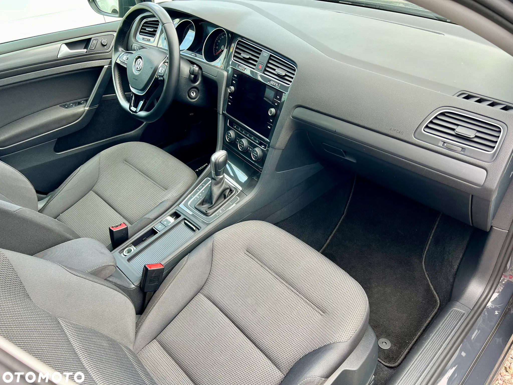 Volkswagen Golf VII 1.6 TDI BMT Comfortline DSG - 30