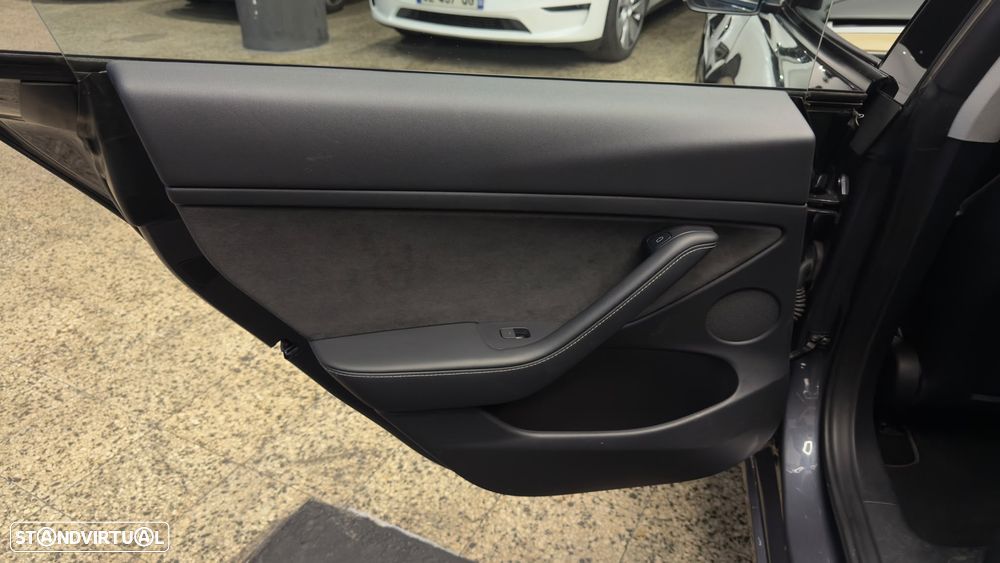 Tesla Model 3 Long Range Tração Integral - 27