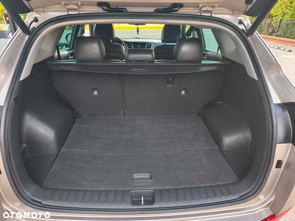 Hyundai Tucson 1.6 Turbo 4WD Premium - 24