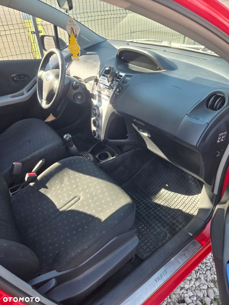 Toyota Yaris - 9