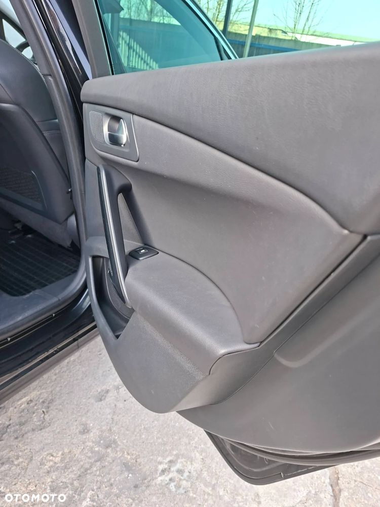 Peugeot 508 2.0 BlueHDi Allure S&S - 28