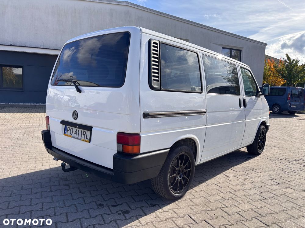 Volkswagen Multivan Standard - 3