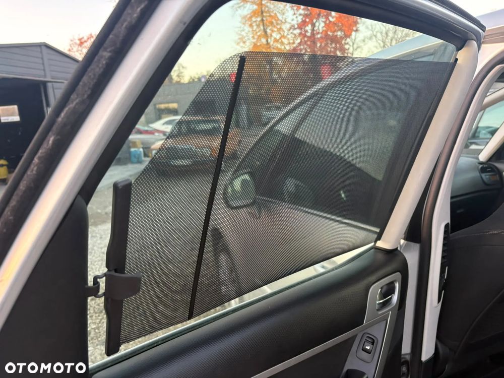 Citroën C4 Picasso 1.6 e-HDi FAP EGS6 Black Top - 13