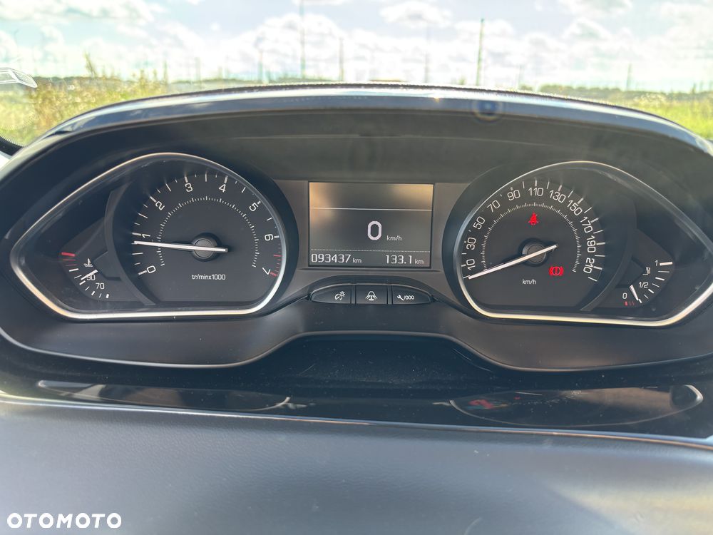 Peugeot 208 1.2 PureTech Allure - 7