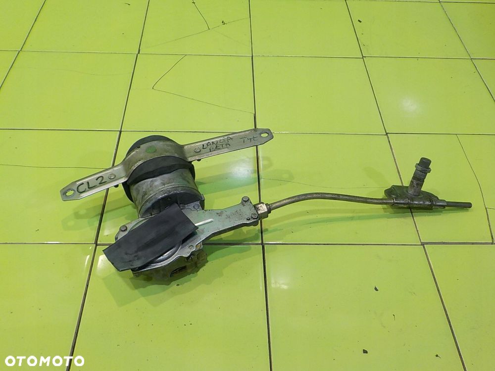 LANCIA BETA 2.0 B 83r COUPE 2D silniczek wycieraczek tyl - 11