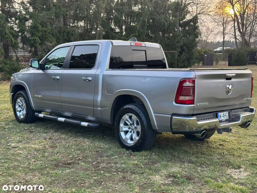 RAM 1500 5.7 Crew Cab Laramie - 10