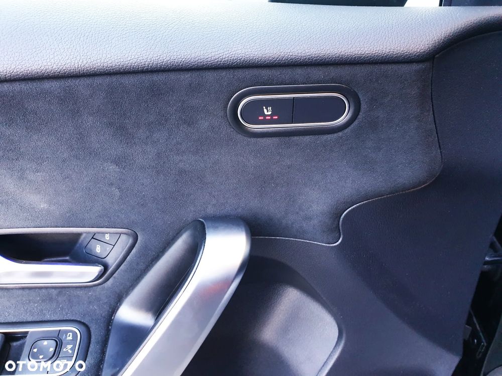 Mercedes-Benz Klasa A 200 AMG Line 7G-DCT - 14