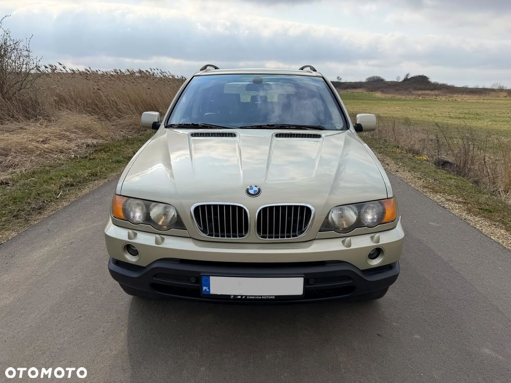 BMW X5 4.4i - 2