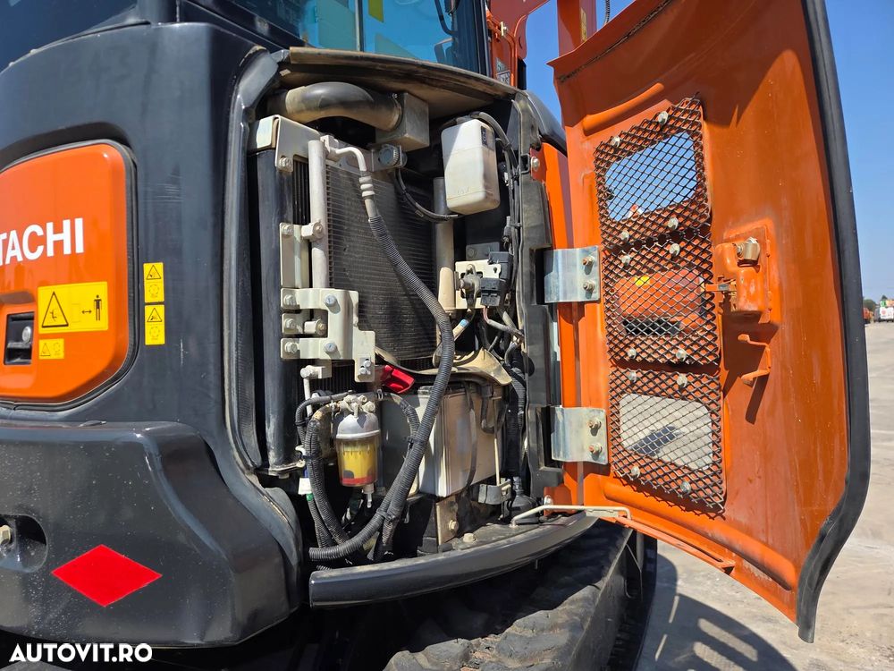 Hitachi ZX33U-6, 2023, 1.905 ore, Masa operationala 3,7 tone, CUPLA RAPIDA HIDRAULICA si 3 CUPE NOI, Lama nivelare, ad sapare 3,5m, latime 1,55m, aer conditionat, antifurt, inst picon, ridica 2,7t, posibil leasing 4 ani, PROMOTIE 36.900 EUR+Tva - 16