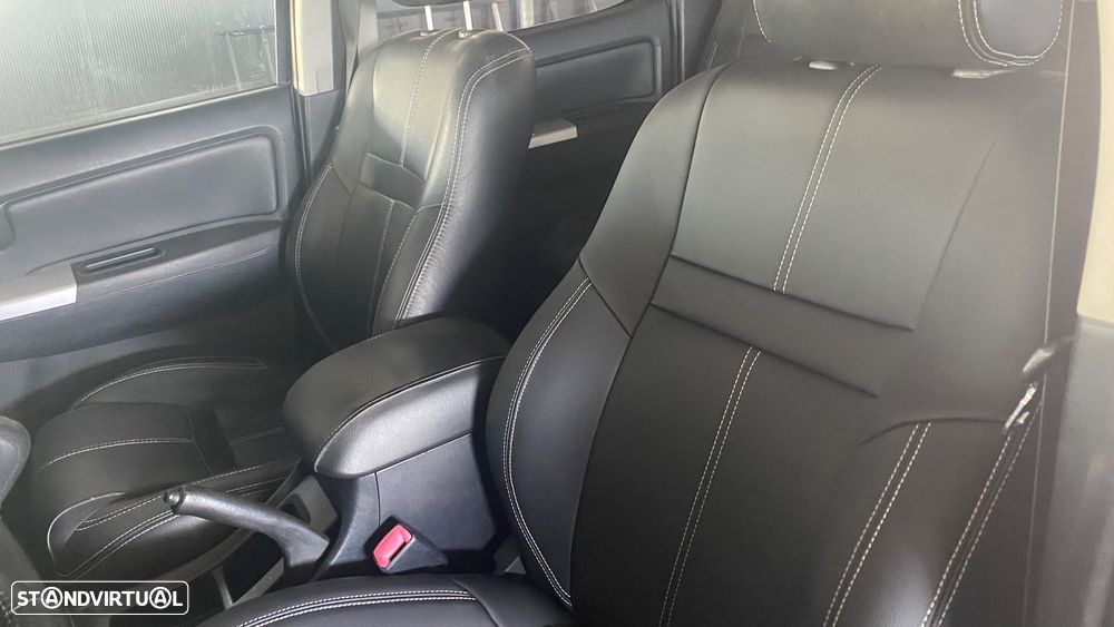 Toyota Hilux 3.0 D-4D 4WD CD Trac. +EP+Navi - 10