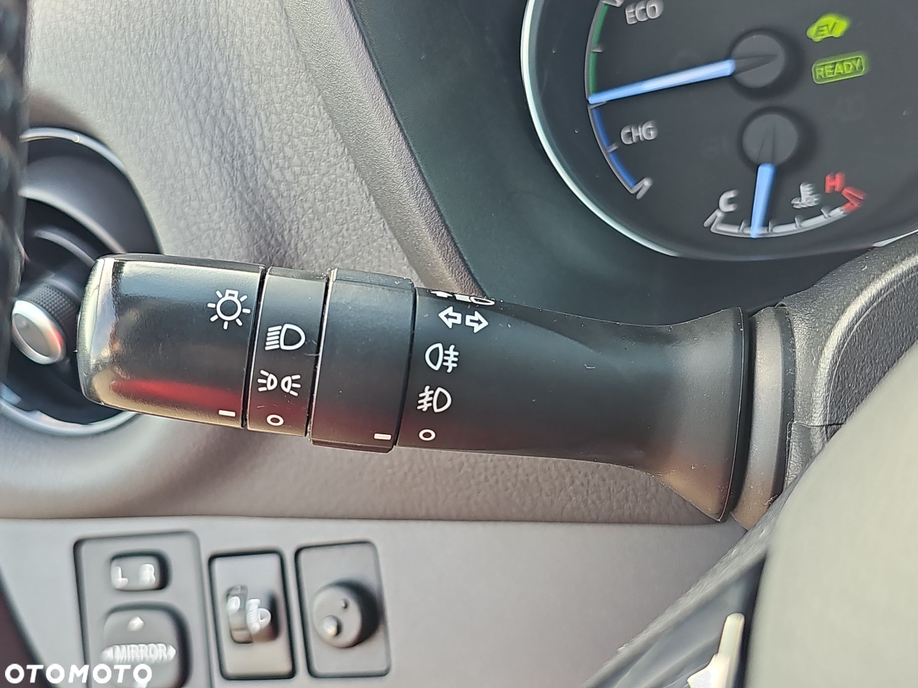 Toyota Yaris - 17