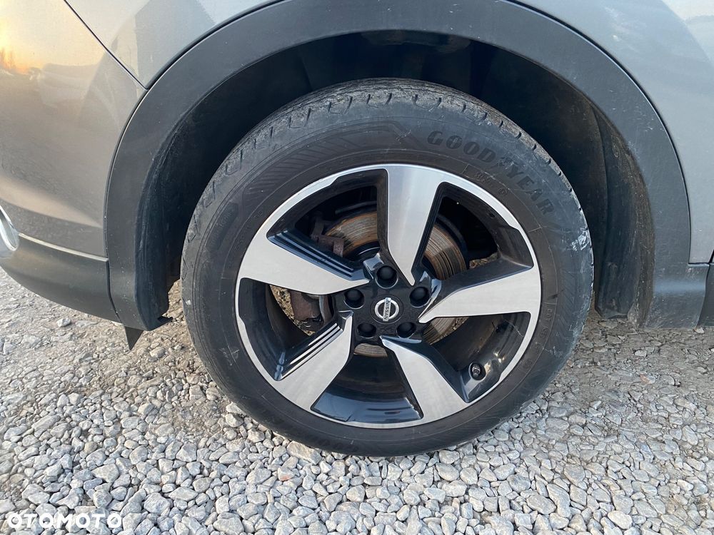 Nissan Qashqai 1.6 DIG-T N-Connecta - 17