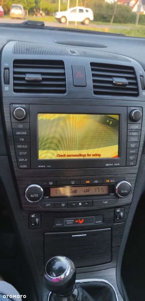 Toyota Avensis - 11