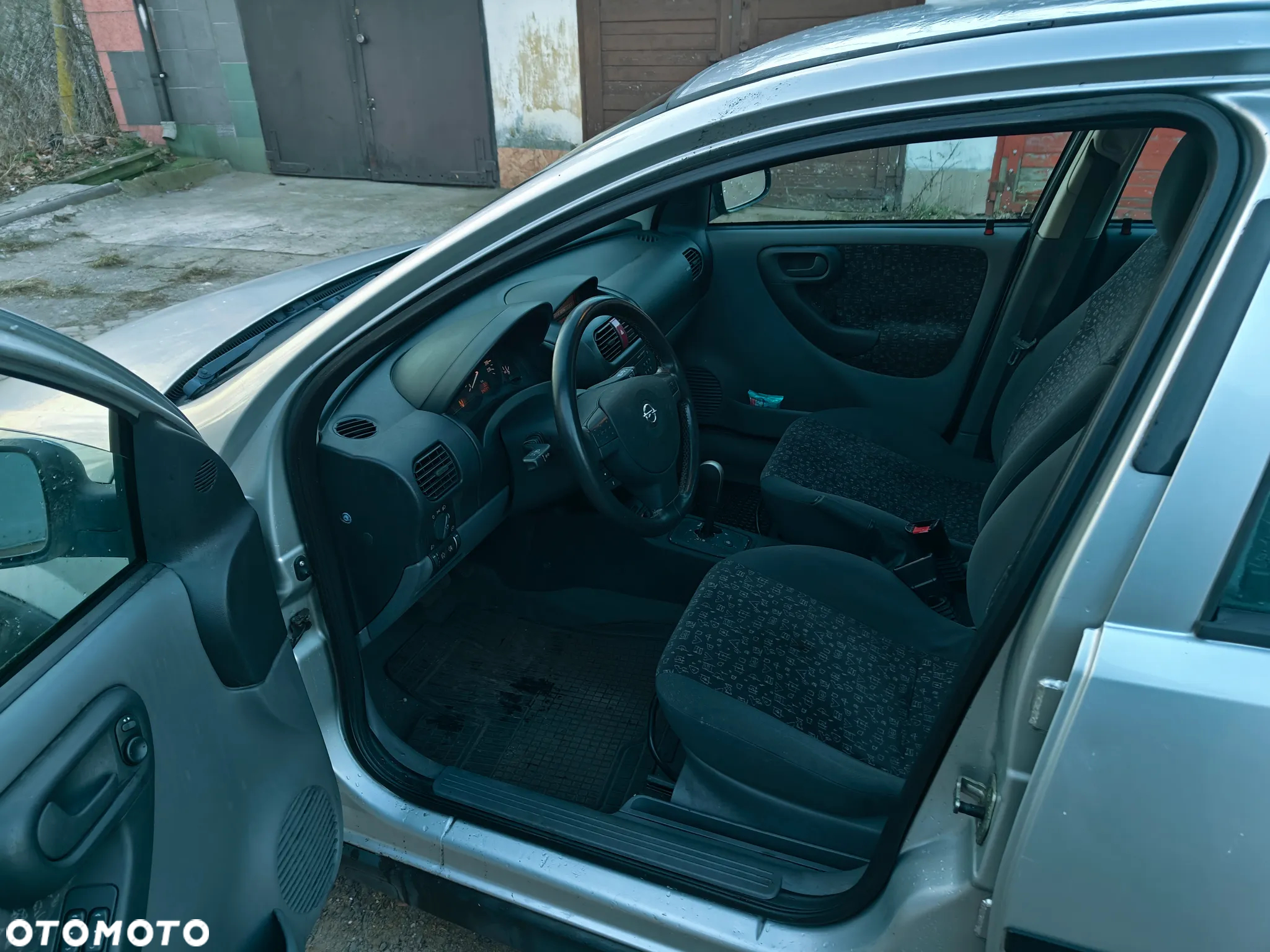 Opel Corsa 1.2 16V Elegance Easytronic - 9