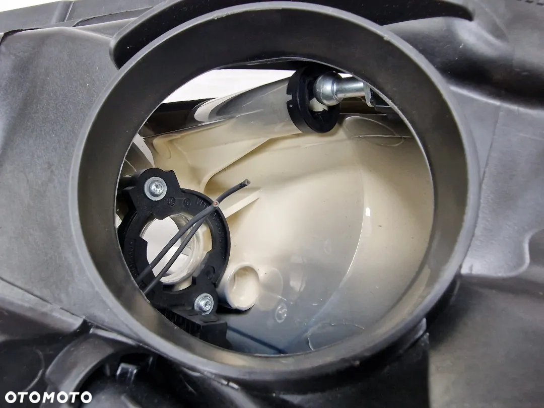 FORD FIESTA MK7 LIFT 12- PRAWA LAMPA PRZEDNIA PRZÓD , NR C1BB-13W029-AH , NR AUKCJI LL505 - 21