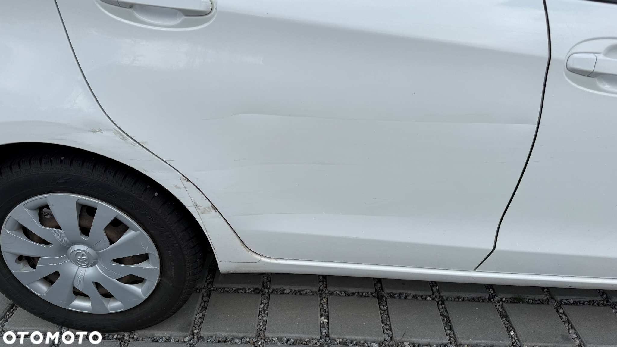 Toyota Yaris 1.0 Active EU6 - 10