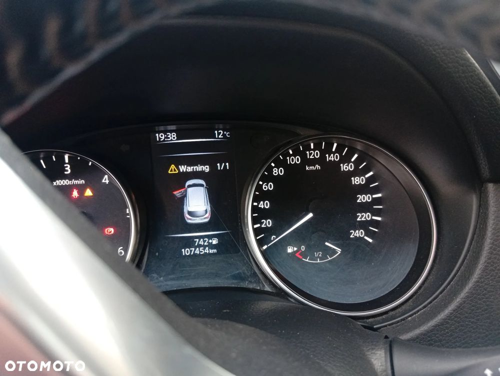 Nissan Qashqai 1.5 dCi N-Connecta - 5