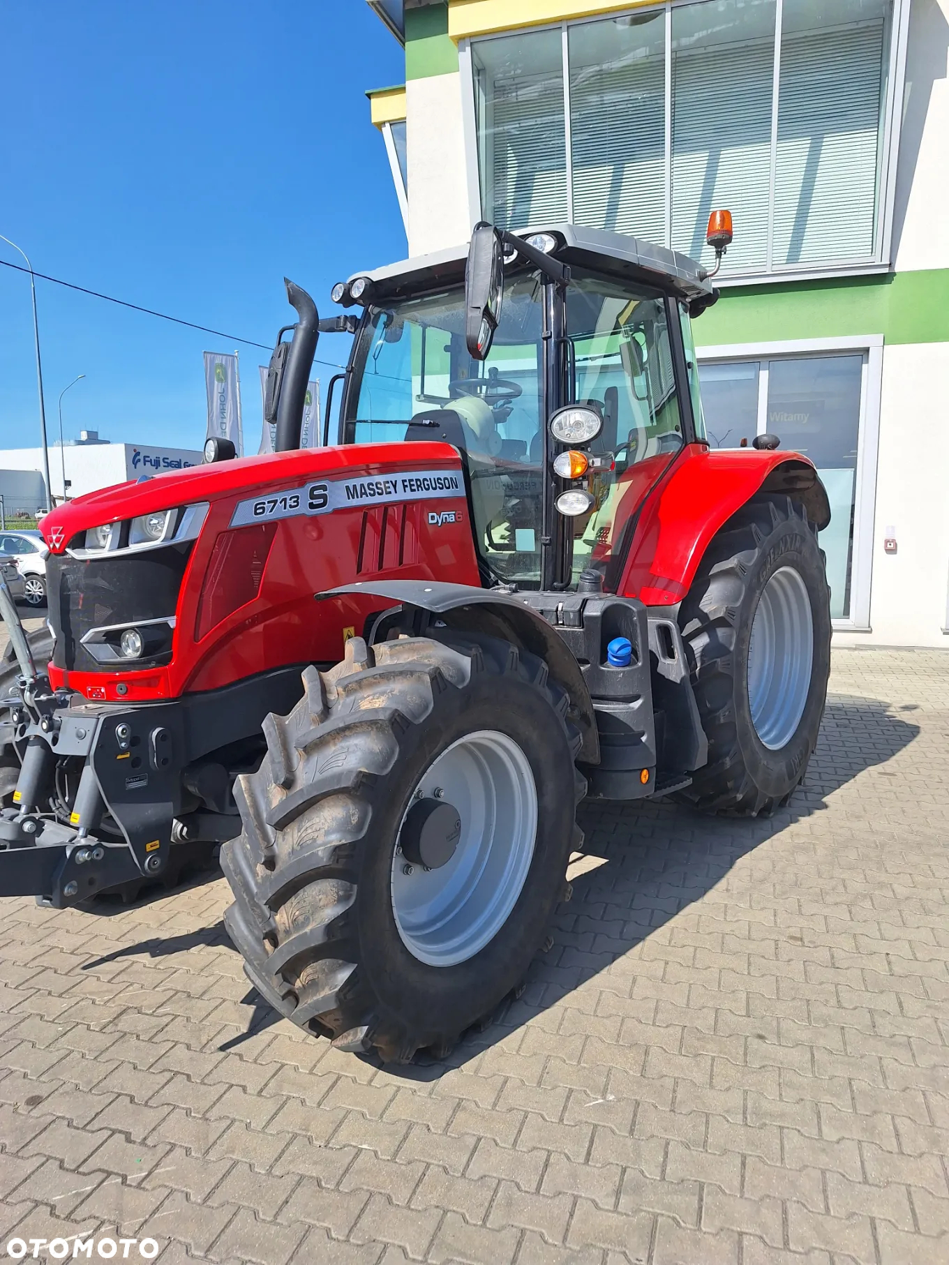 Massey Ferguson 6713S - 2