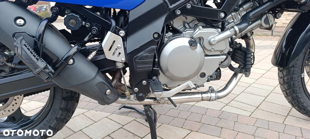 Suzuki V-STROM - 25