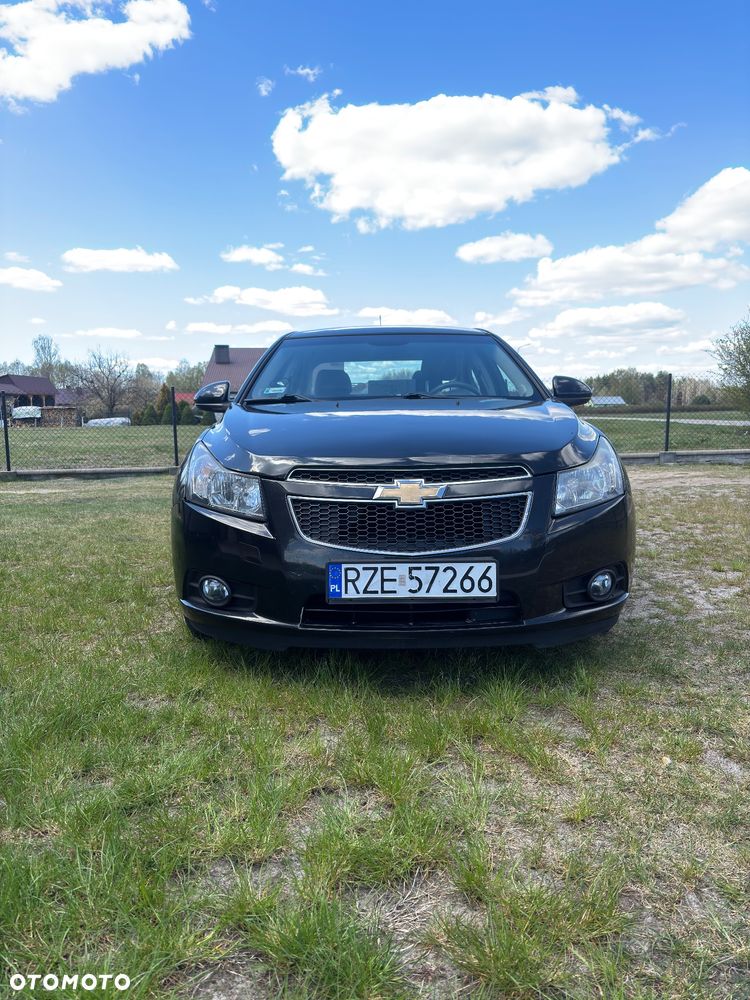 Chevrolet Cruze 1.6 Base - 1